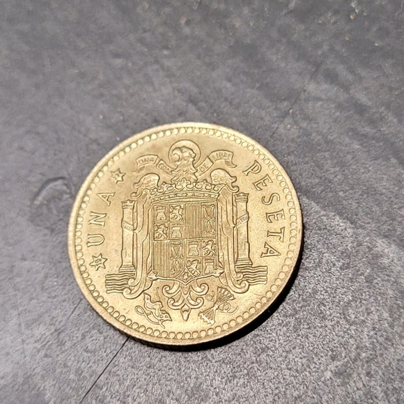 Lot of six collectable coins - Picture 3 of 4